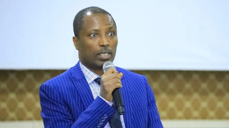 Ato Taye Dandaa Released from Detention and Reunites with Family